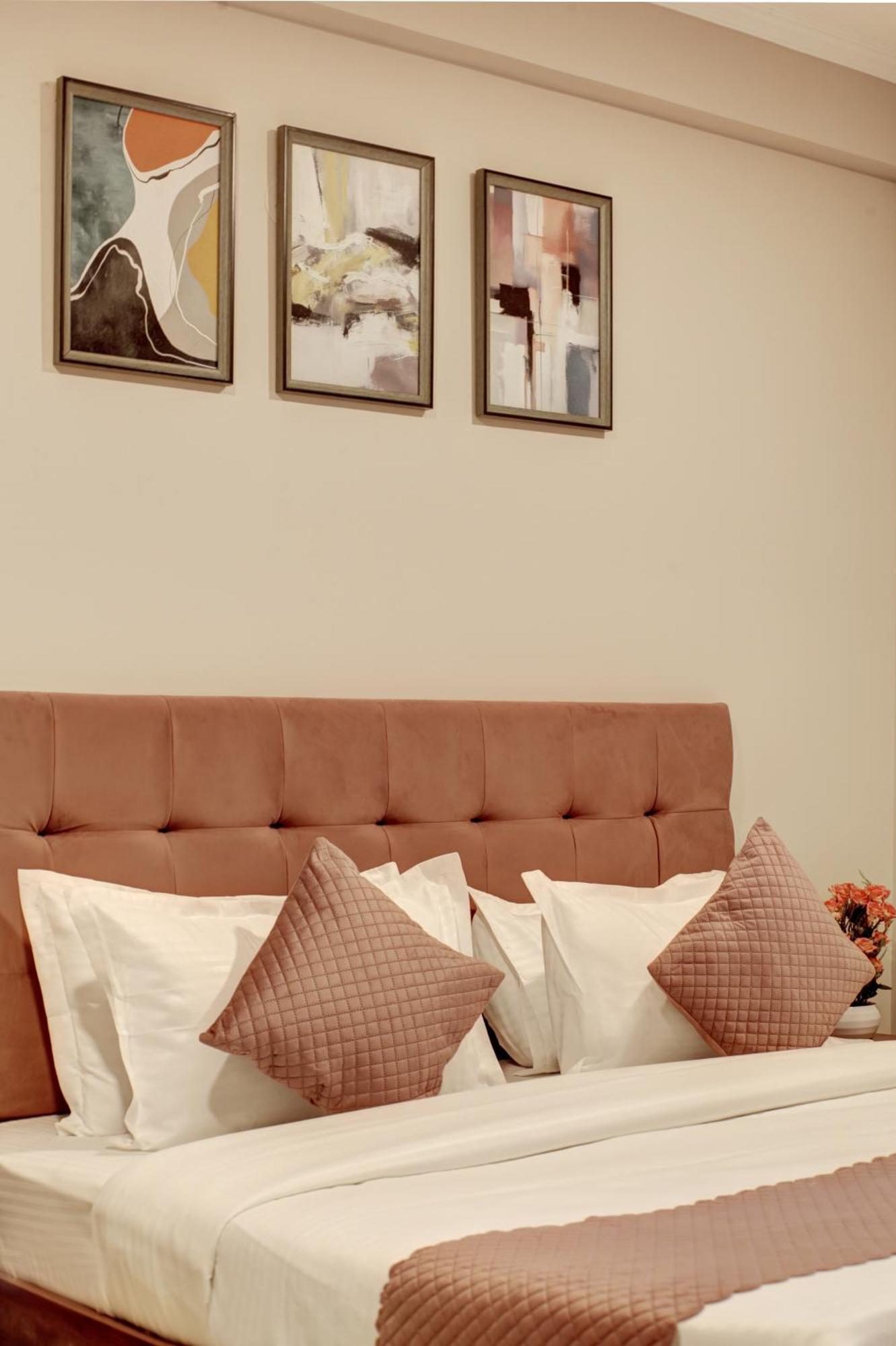 Limewood Stay - Executive Huda City Center Gurgaon Exterior foto