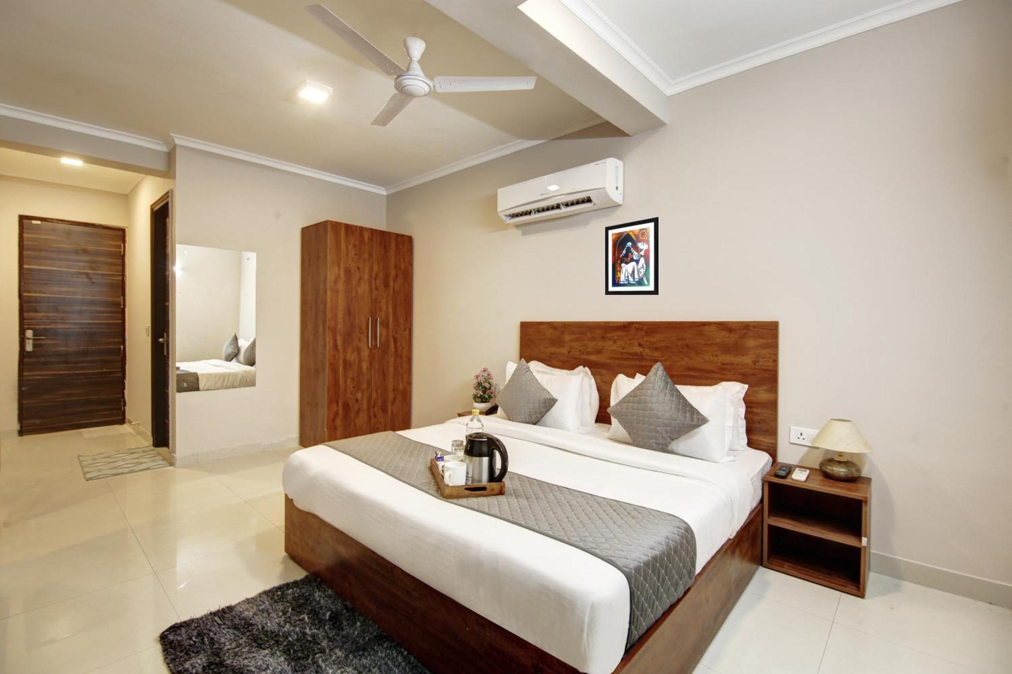Limewood Stay - Executive Huda City Center Gurgaon Exterior foto